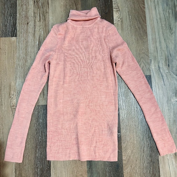 Uniqlo Merino Wool Ribbed Turtleneck - Picture 1 of 3